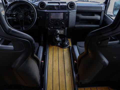 Land Rover Defender 2.2 D HT 110" E | Euro 5 | Recaro | 42.093km!