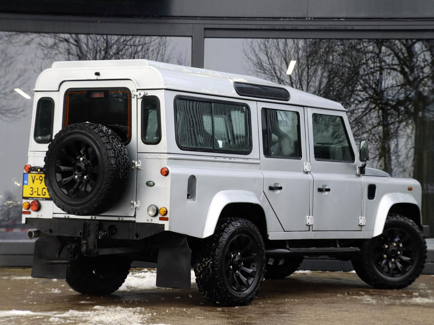 Land Rover Defender 2.2 D HT 110" E | Euro 5 | Recaro | 42.093km!