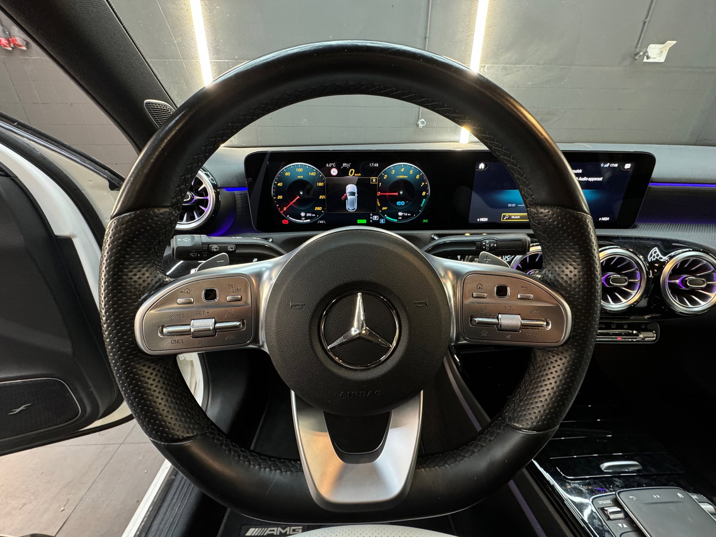 Mercedes-Benz A-Klasse 250 e AMG Pano|Memory|Burmester|360Cam