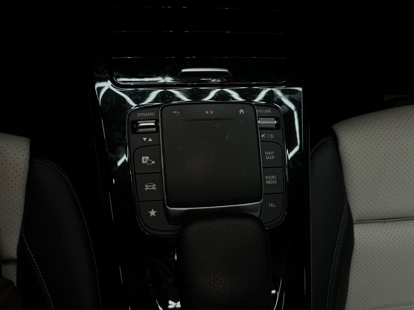 Mercedes-Benz A-Klasse 250 e AMG Pano|Memory|Burmester|360Cam