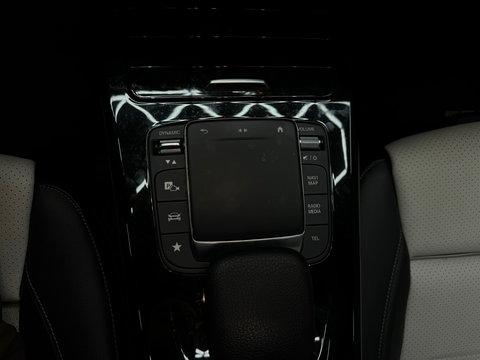 Mercedes-Benz A-Klasse 250 e AMG Pano|Memory|Burmester|360Cam