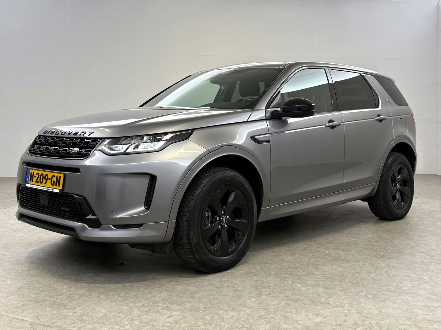 Land Rover Discovery Sport P300e PHEV AWD R-Dynamic S 254PK | SOH 89% | Snelladen | Camera | Memory | Cruise | Carplay | Navi | Parkeersens.