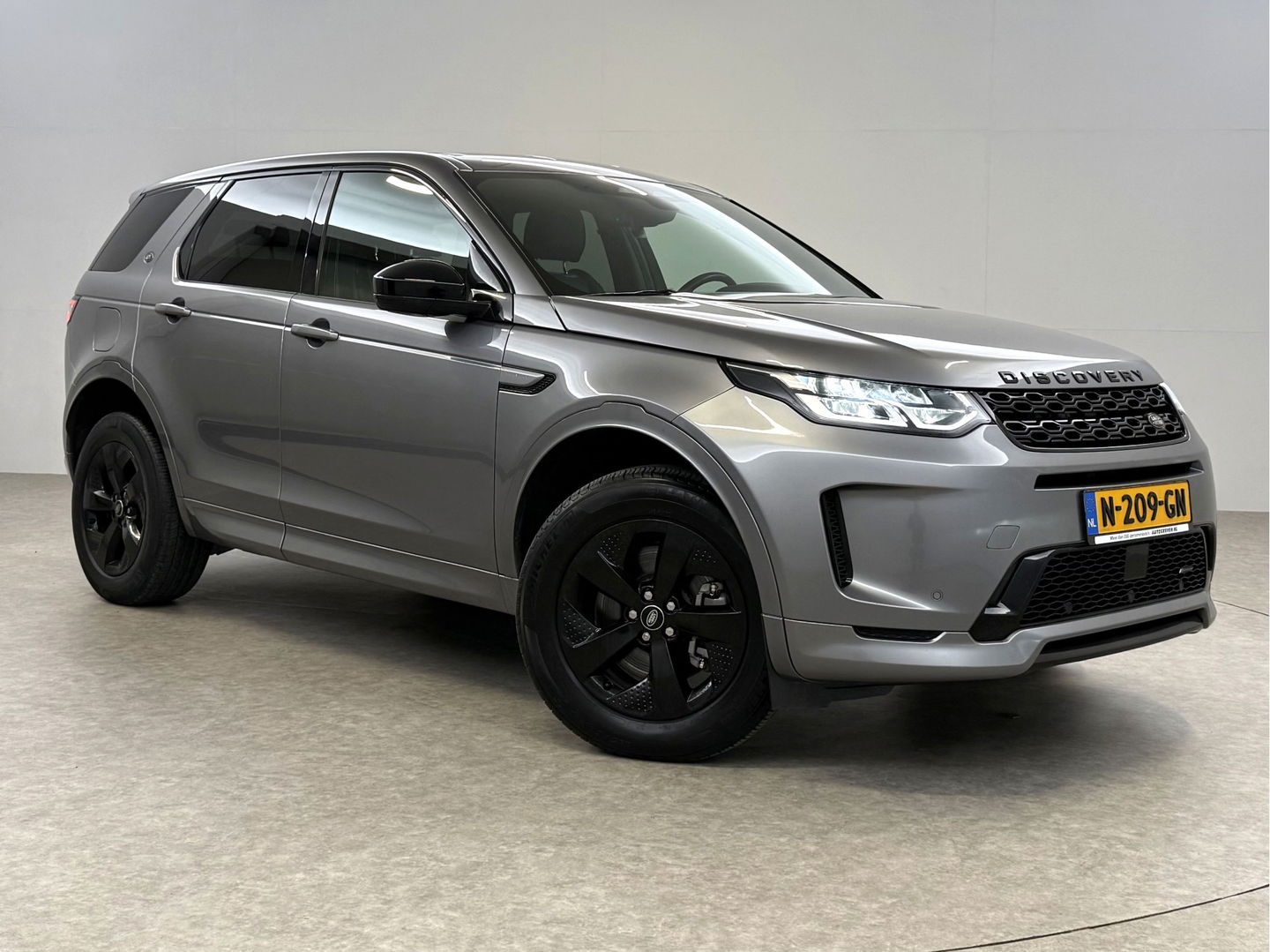 Land Rover Discovery Sport P300e PHEV AWD R-Dynamic S 254PK | SOH 89% | Snelladen | Camera | Memory | Cruise | Carplay | Navi | Parkeersens.