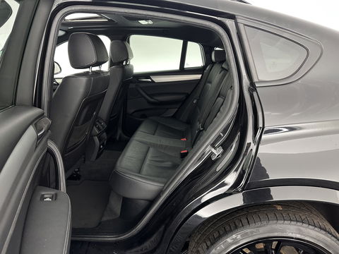 BMW X4 xDrive20d M-Sportpack High Executive Black-Edition Aut. *PANO | LEATHER | BI-XENON | ADAPTIVE-CRUISE | KEYLESS | HEATED-SPORTSEATS | NAVI-FULLMAP | CAMERA | ECC | HEAD-UP | PDC | SHIFTPADDLES | TOWBAR | PRIVACYGLASS | 20''ALU *