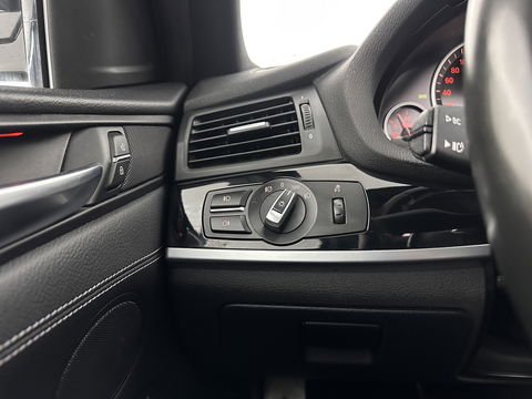 BMW X4 xDrive20d M-Sportpack High Executive Black-Edition Aut. *PANO | LEATHER | BI-XENON | ADAPTIVE-CRUISE | KEYLESS | HEATED-SPORTSEATS | NAVI-FULLMAP | CAMERA | ECC | HEAD-UP | PDC | SHIFTPADDLES | TOWBAR | PRIVACYGLASS | 20''ALU *