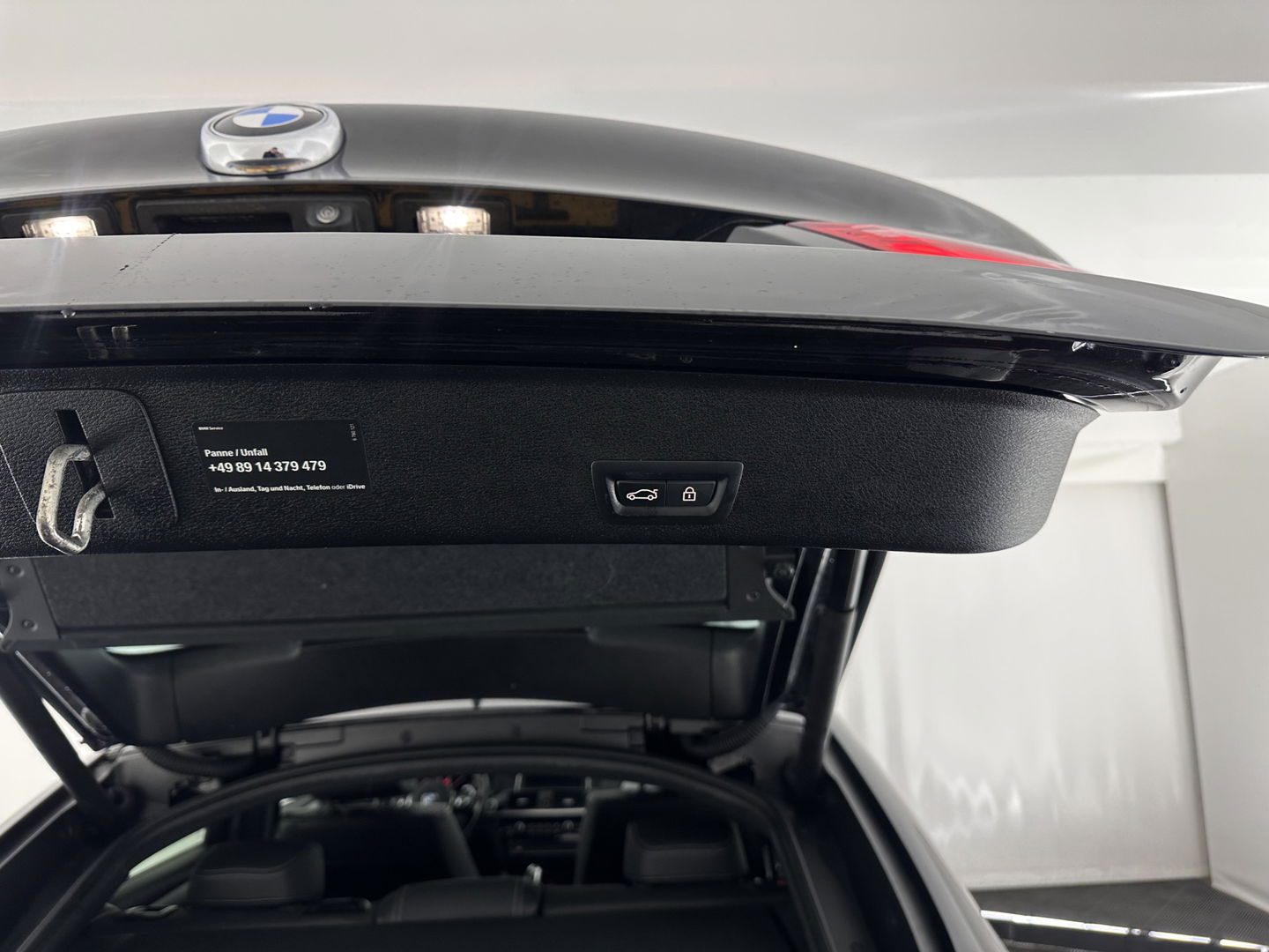 BMW X4 xDrive20d M-Sportpack High Executive Black-Edition Aut. *PANO | LEATHER | BI-XENON | ADAPTIVE-CRUISE | KEYLESS | HEATED-SPORTSEATS | NAVI-FULLMAP | CAMERA | ECC | HEAD-UP | PDC | SHIFTPADDLES | TOWBAR | PRIVACYGLASS | 20''ALU *