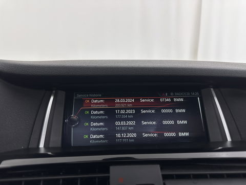 BMW X4 xDrive20d M-Sportpack High Executive Black-Edition Aut. *PANO | LEATHER | BI-XENON | ADAPTIVE-CRUISE | KEYLESS | HEATED-SPORTSEATS | NAVI-FULLMAP | CAMERA | ECC | HEAD-UP | PDC | SHIFTPADDLES | TOWBAR | PRIVACYGLASS | 20''ALU *