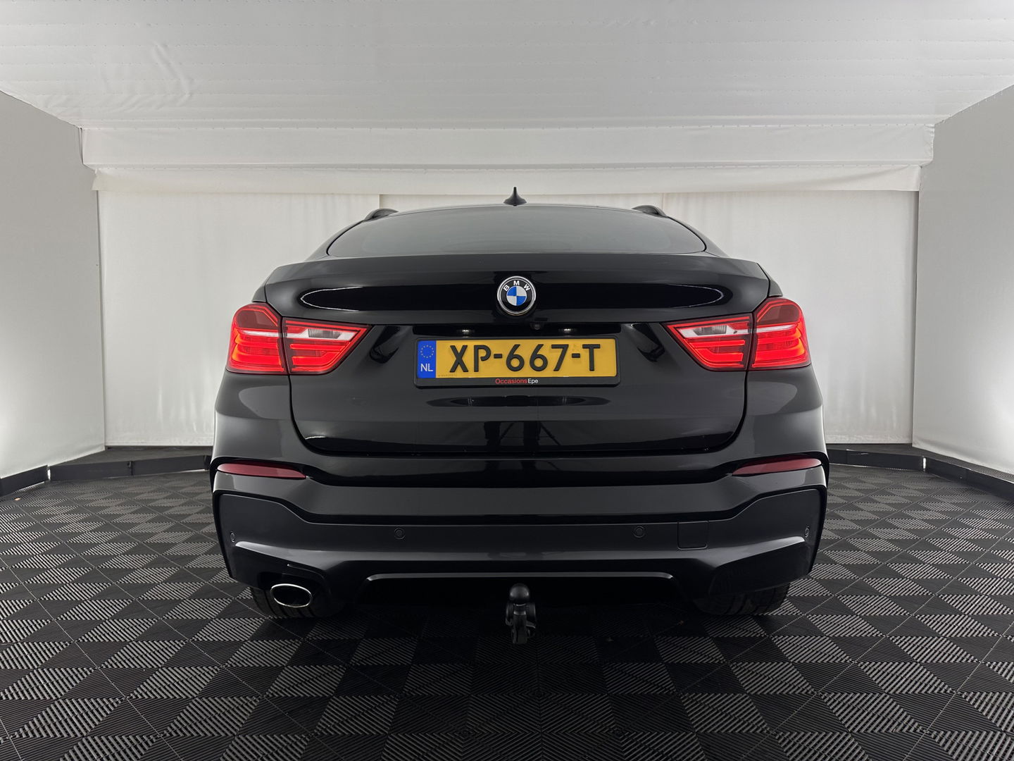 BMW X4 xDrive20d M-Sportpack High Executive Black-Edition Aut. *PANO | LEATHER | BI-XENON | ADAPTIVE-CRUISE | KEYLESS | HEATED-SPORTSEATS | NAVI-FULLMAP | CAMERA | ECC | HEAD-UP | PDC | SHIFTPADDLES | TOWBAR | PRIVACYGLASS | 20''ALU *