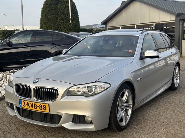 BMW 5 Serie - Touring 530D High Exe 2013 M-Pakket NL Auto Panorama Trekhaak