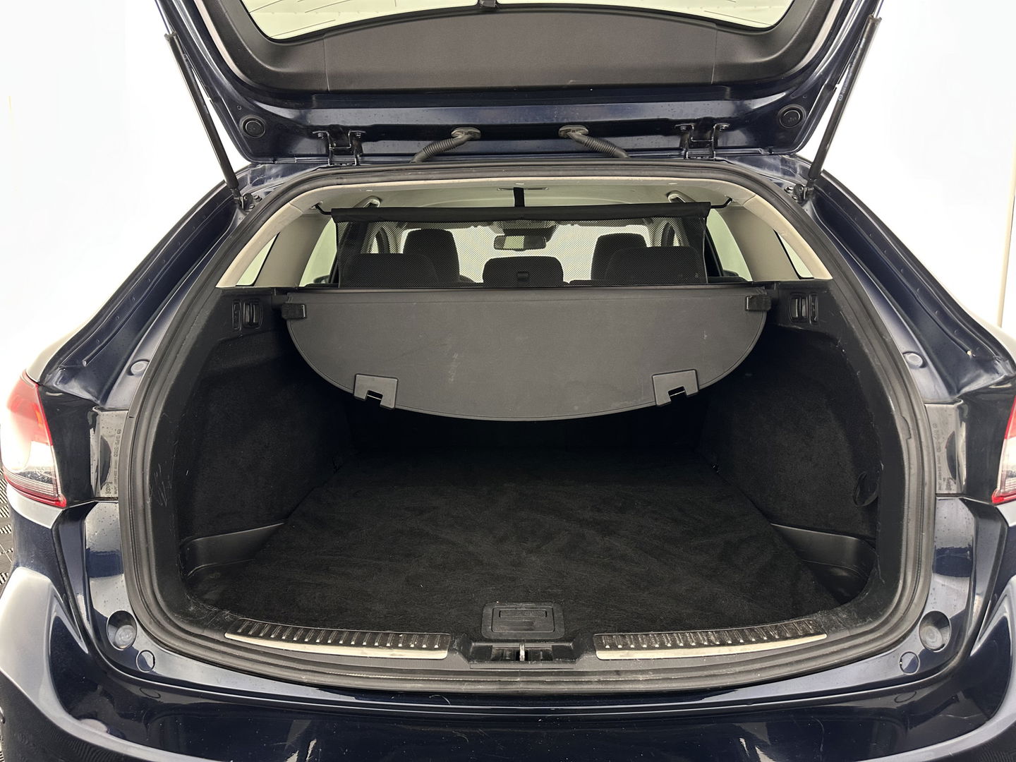 Mazda 6 Sportbreak 2.2D Skylease+ *XENON | NAVI-FULLMAP | HEATED-COMFORTSEATS | PRIVACYGLASS | ECC | PDC | CRUISE | TOWBAR |  LANE-ASSIST | 17''ALU*