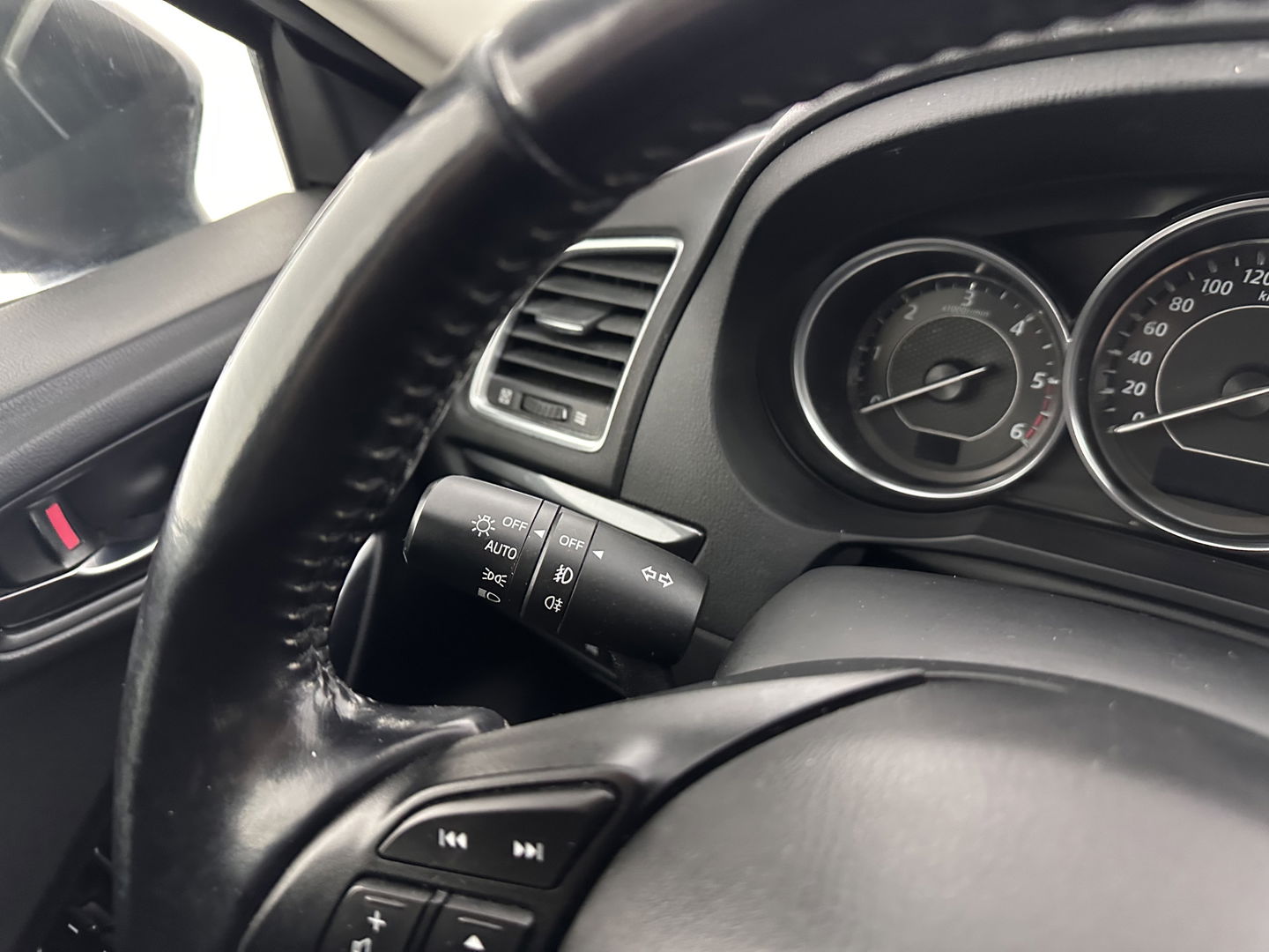 Mazda 6 Sportbreak 2.2D Skylease+ *XENON | NAVI-FULLMAP | HEATED-COMFORTSEATS | PRIVACYGLASS | ECC | PDC | CRUISE | TOWBAR |  LANE-ASSIST | 17''ALU*