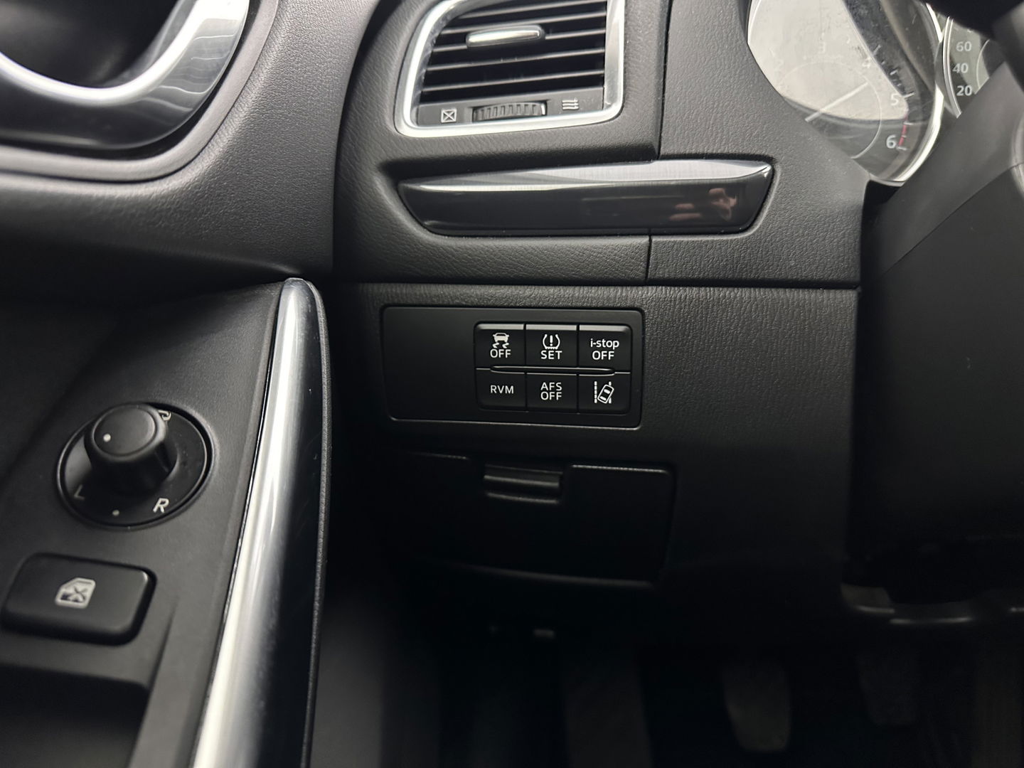 Mazda 6 Sportbreak 2.2D Skylease+ *XENON | NAVI-FULLMAP | HEATED-COMFORTSEATS | PRIVACYGLASS | ECC | PDC | CRUISE | TOWBAR |  LANE-ASSIST | 17''ALU*