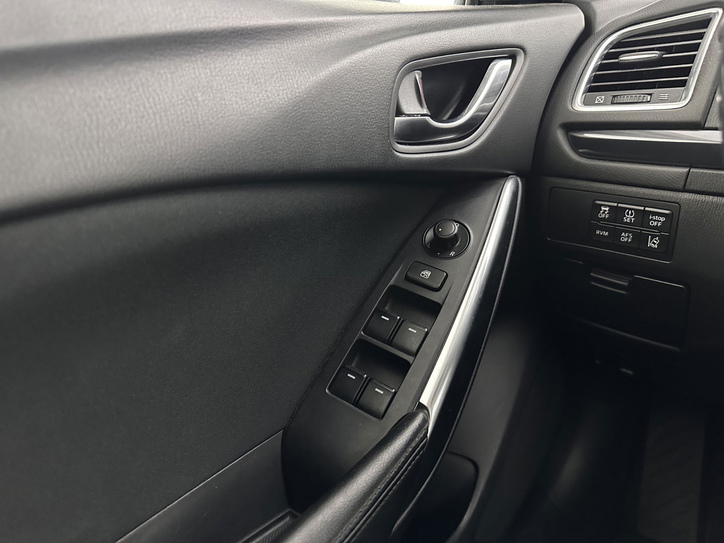 Mazda 6 Sportbreak 2.2D Skylease+ *XENON | NAVI-FULLMAP | HEATED-COMFORTSEATS | PRIVACYGLASS | ECC | PDC | CRUISE | TOWBAR |  LANE-ASSIST | 17''ALU*