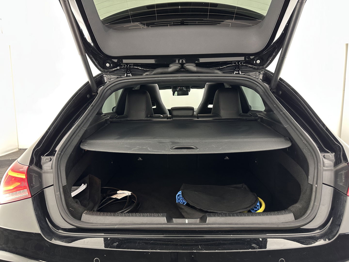 Mercedes-Benz CLA-Klasse Shooting Brake 250 e AMG Limited Business Solution ( Plug-in ) (INCL-BTW) *PANO | LEATHER-MICROFIBRE | FULL-LED | AMBIENTLIGHT | BLINDSPOT | HEATED-SPORTSEATS | WIDESCREEN-DIGICOCKPIT | DAB+ | NAVI-FULLMAP | CAMERA | PRIVACYGLASS |  18''ALU*