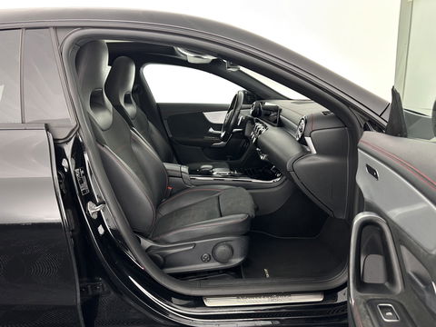 Mercedes-Benz CLA-Klasse Shooting Brake 250 e AMG Limited Business Solution ( Plug-in ) (INCL-BTW) *PANO | LEATHER-MICROFIBRE | FULL-LED | AMBIENTLIGHT | BLINDSPOT | HEATED-SPORTSEATS | WIDESCREEN-DIGICOCKPIT | DAB+ | NAVI-FULLMAP | CAMERA | PRIVACYGLASS |  18''ALU*
