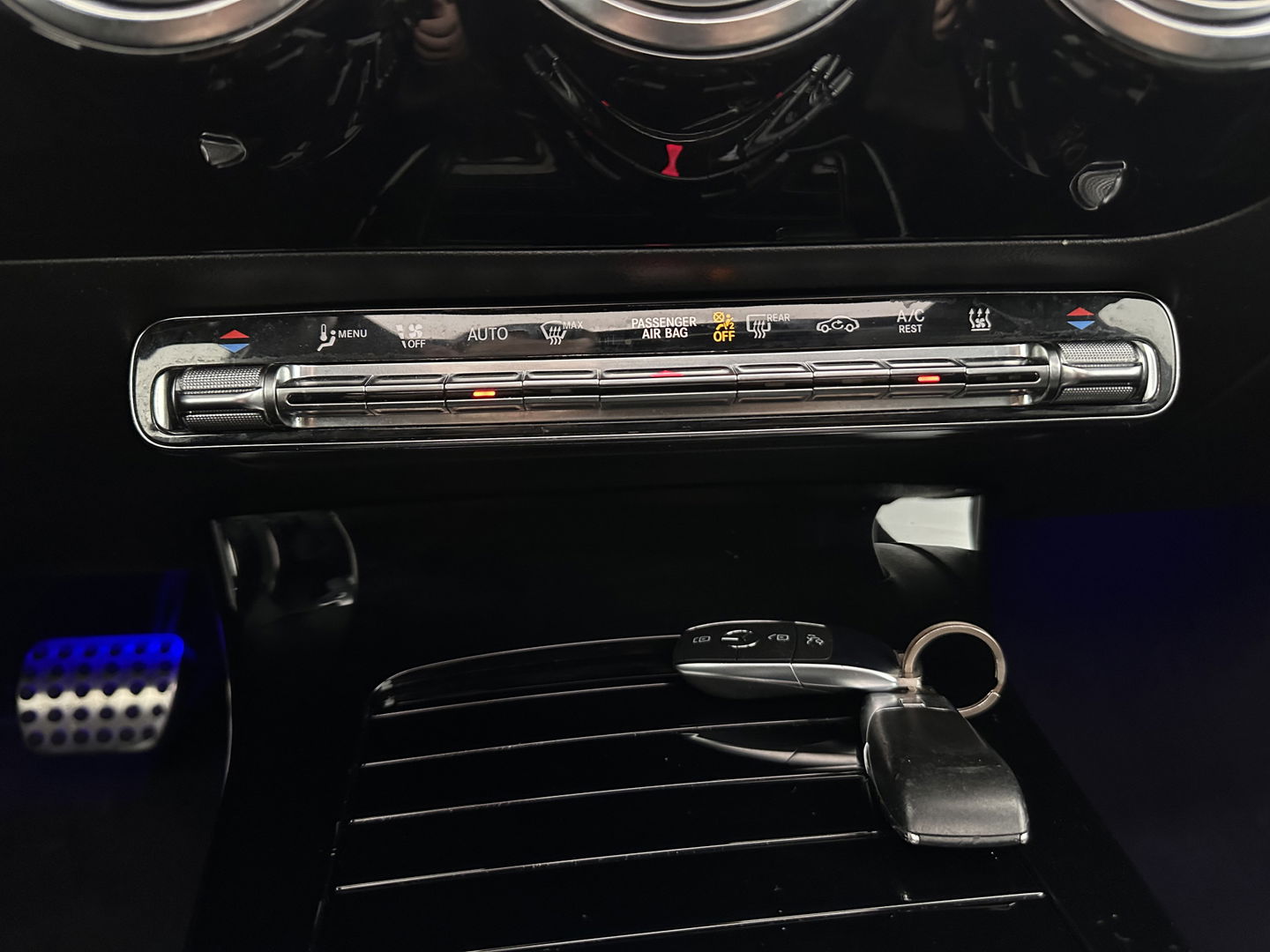 Mercedes-Benz CLA-Klasse Shooting Brake 250 e AMG Limited Business Solution ( Plug-in ) (INCL-BTW) *PANO | LEATHER-MICROFIBRE | FULL-LED | AMBIENTLIGHT | BLINDSPOT | HEATED-SPORTSEATS | WIDESCREEN-DIGICOCKPIT | DAB+ | NAVI-FULLMAP | CAMERA | PRIVACYGLASS |  18''ALU*