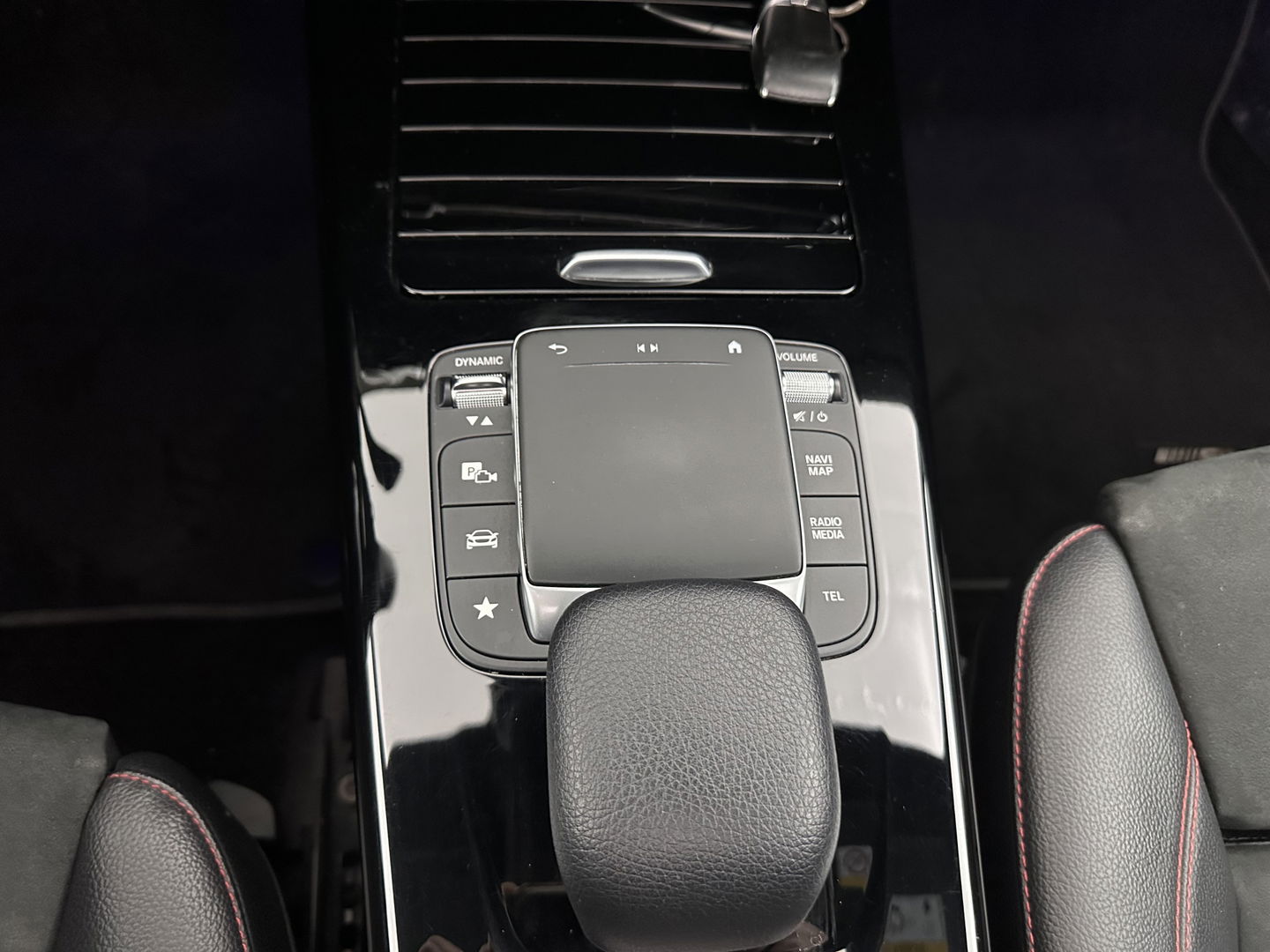 Mercedes-Benz CLA-Klasse Shooting Brake 250 e AMG Limited Business Solution ( Plug-in ) (INCL-BTW) *PANO | LEATHER-MICROFIBRE | FULL-LED | AMBIENTLIGHT | BLINDSPOT | HEATED-SPORTSEATS | WIDESCREEN-DIGICOCKPIT | DAB+ | NAVI-FULLMAP | CAMERA | PRIVACYGLASS |  18''ALU*