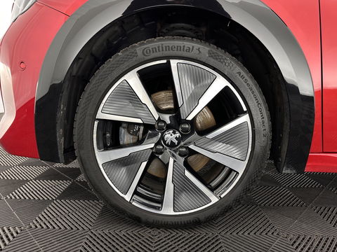 Peugeot e-208 EV GT Pack 50 kWh [ 3-Fase-11kW ] {SOH-88%] (INCL-BTW) *HEATPUMP | FULL-LED | DIGI-COCKPIT | BLINDSPOT | CAMERA | LEATHER-ALCANTARA | AMBIENTLIGHT | NAVI-FULLMAP | LANE-ASSIST | KEYLESS | DAB | CCS-FASTLOADER | HEATED-SPORTSEATS | PRIV