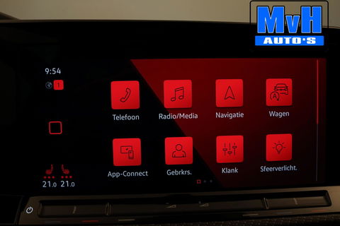 Volkswagen Golf 1.5 eTSI R-Line|PANO|IQ-LIGHT|SPORTSTOEL|LUXE!