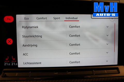 Volkswagen Golf 1.5 eTSI R-Line|PANO|IQ-LIGHT|SPORTSTOEL|LUXE!