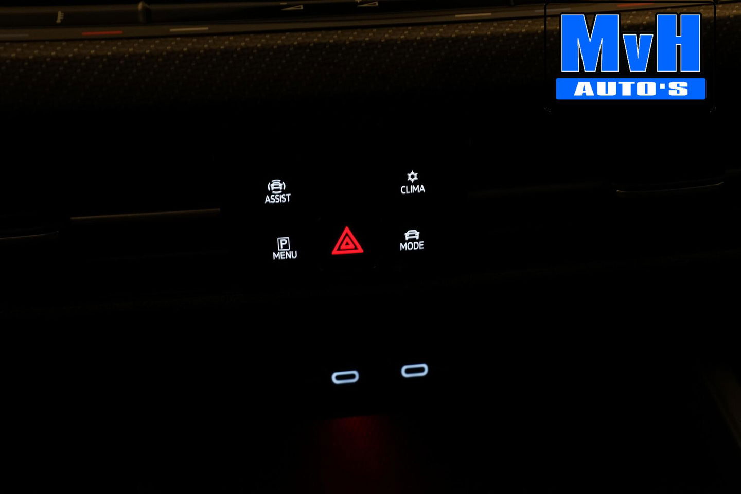 Volkswagen Golf 1.5 eTSI R-Line|PANO|IQ-LIGHT|SPORTSTOEL|LUXE!