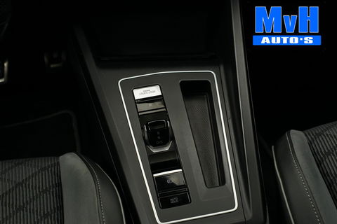 Volkswagen Golf 1.5 eTSI R-Line|PANO|IQ-LIGHT|SPORTSTOEL|LUXE!