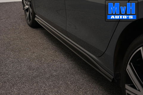 Volkswagen Golf 1.5 eTSI R-Line|PANO|IQ-LIGHT|SPORTSTOEL|LUXE!