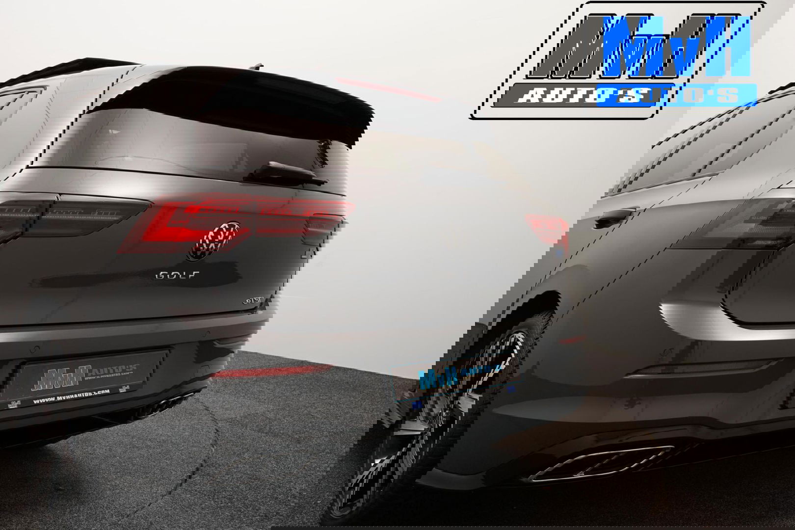 Volkswagen Golf 1.5 eTSI R-Line|PANO|IQ-LIGHT|SPORTSTOEL|LUXE!