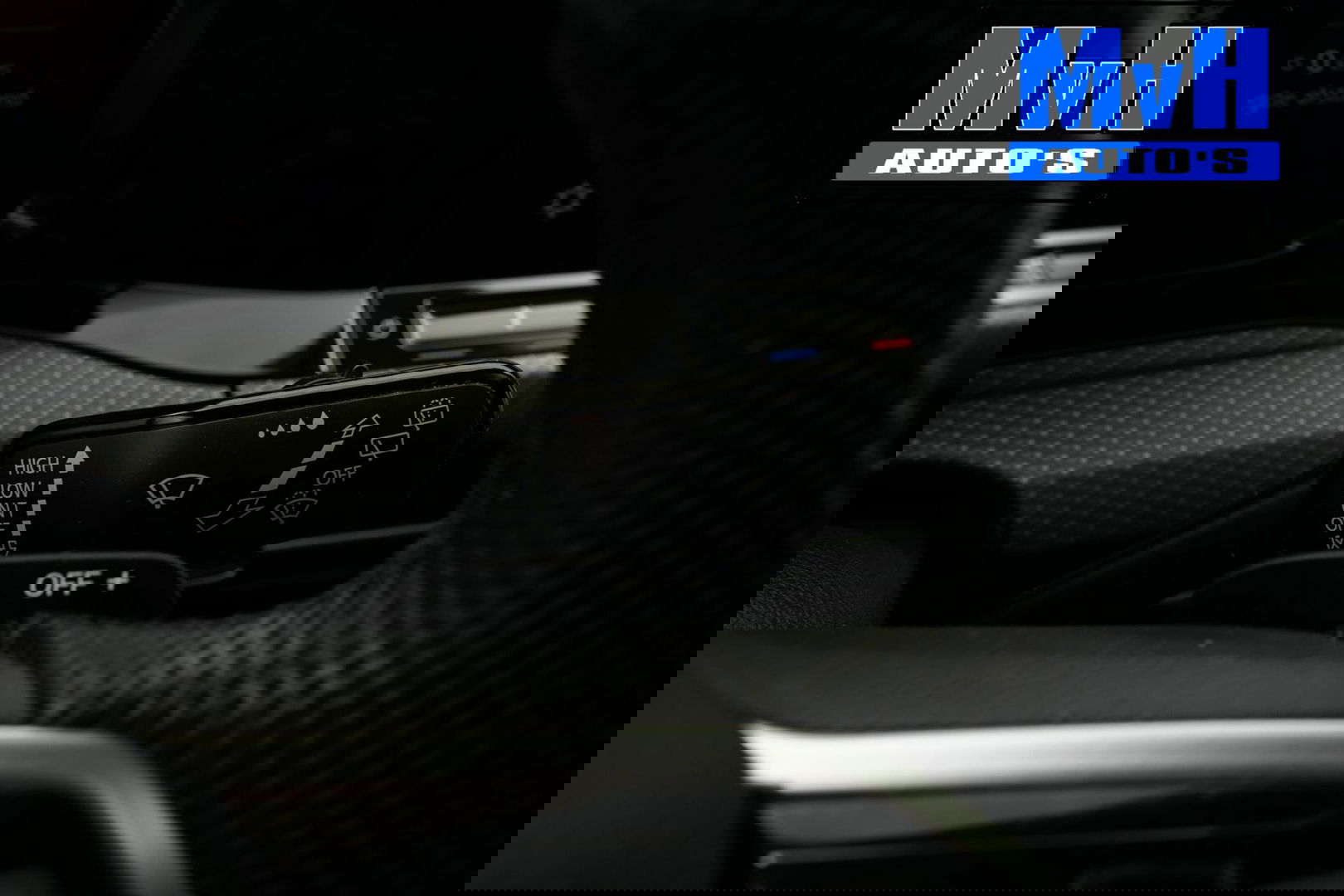 Volkswagen Golf 1.5 eTSI R-Line|PANO|IQ-LIGHT|SPORTSTOEL|LUXE!