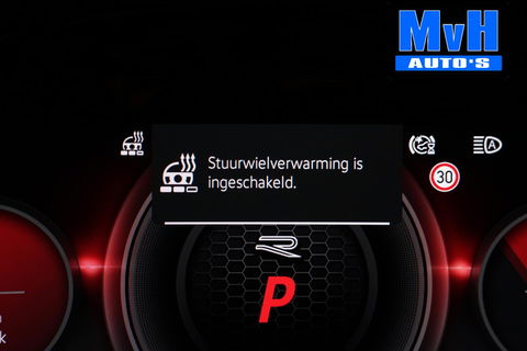 Volkswagen Golf 1.5 eTSI R-Line|PANO|IQ-LIGHT|SPORTSTOEL|LUXE!