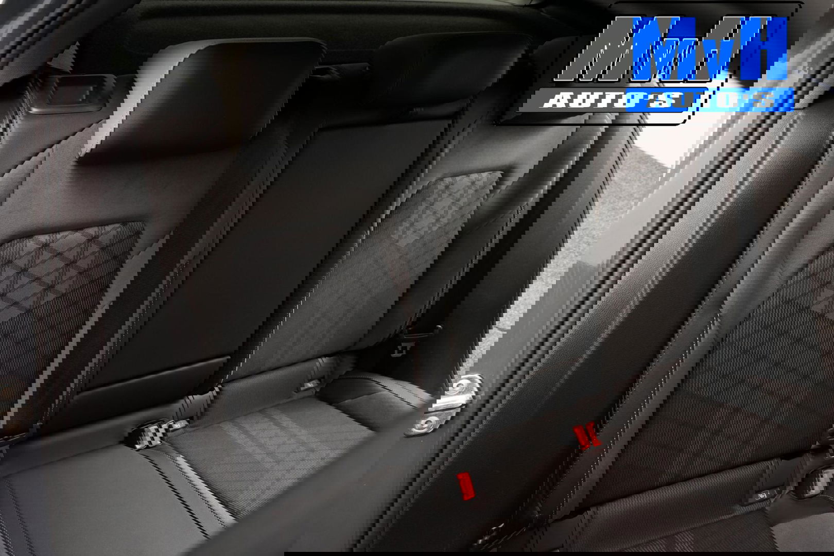 Volkswagen Golf 1.5 eTSI R-Line|PANO|IQ-LIGHT|SPORTSTOEL|LUXE!