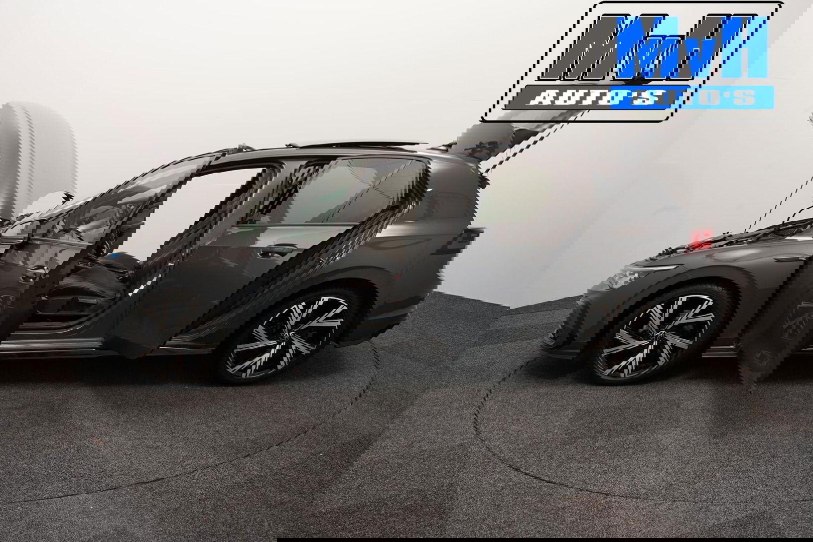 Volkswagen Golf 1.5 eTSI R-Line|PANO|IQ-LIGHT|SPORTSTOEL|LUXE!