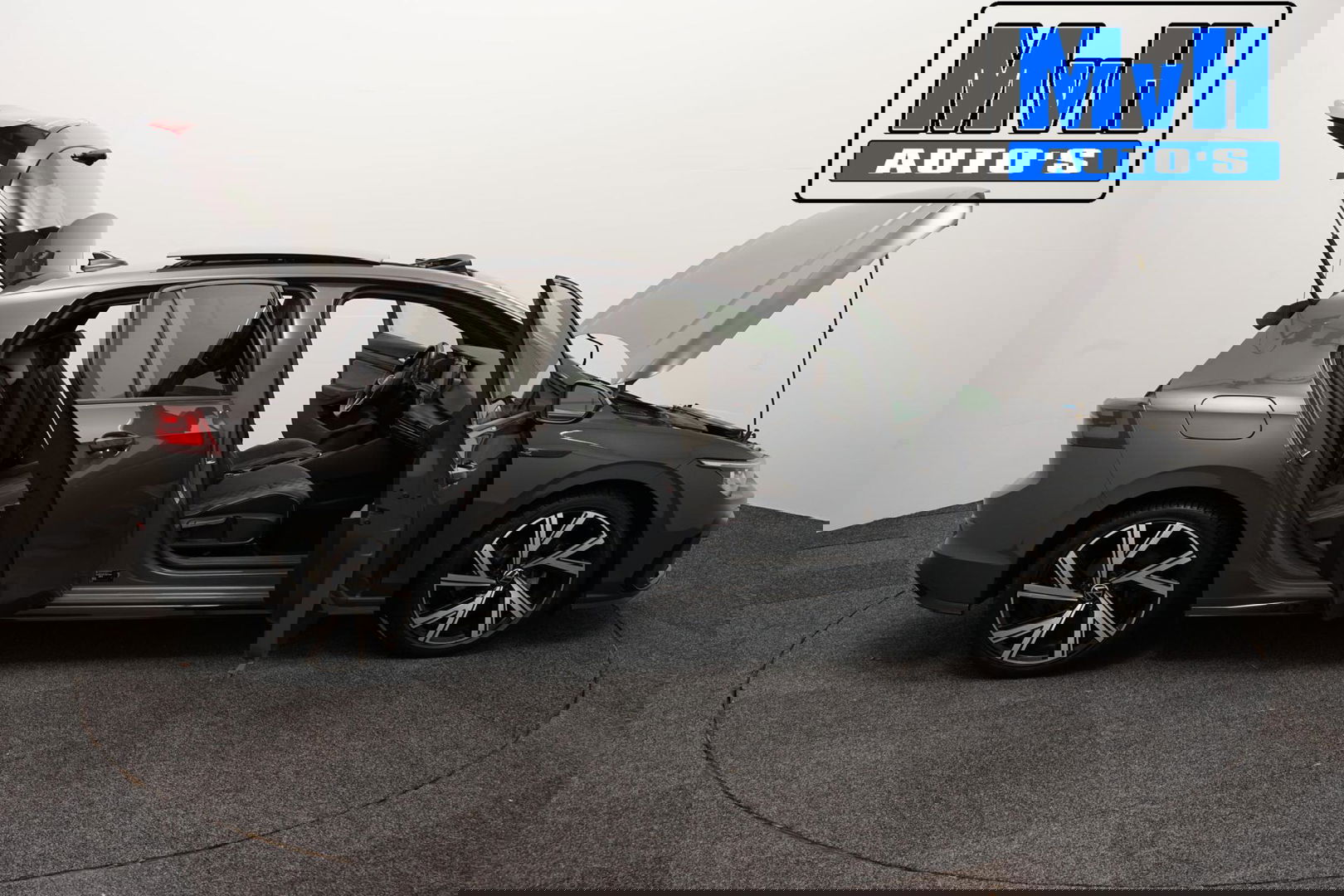 Volkswagen Golf 1.5 eTSI R-Line|PANO|IQ-LIGHT|SPORTSTOEL|LUXE!