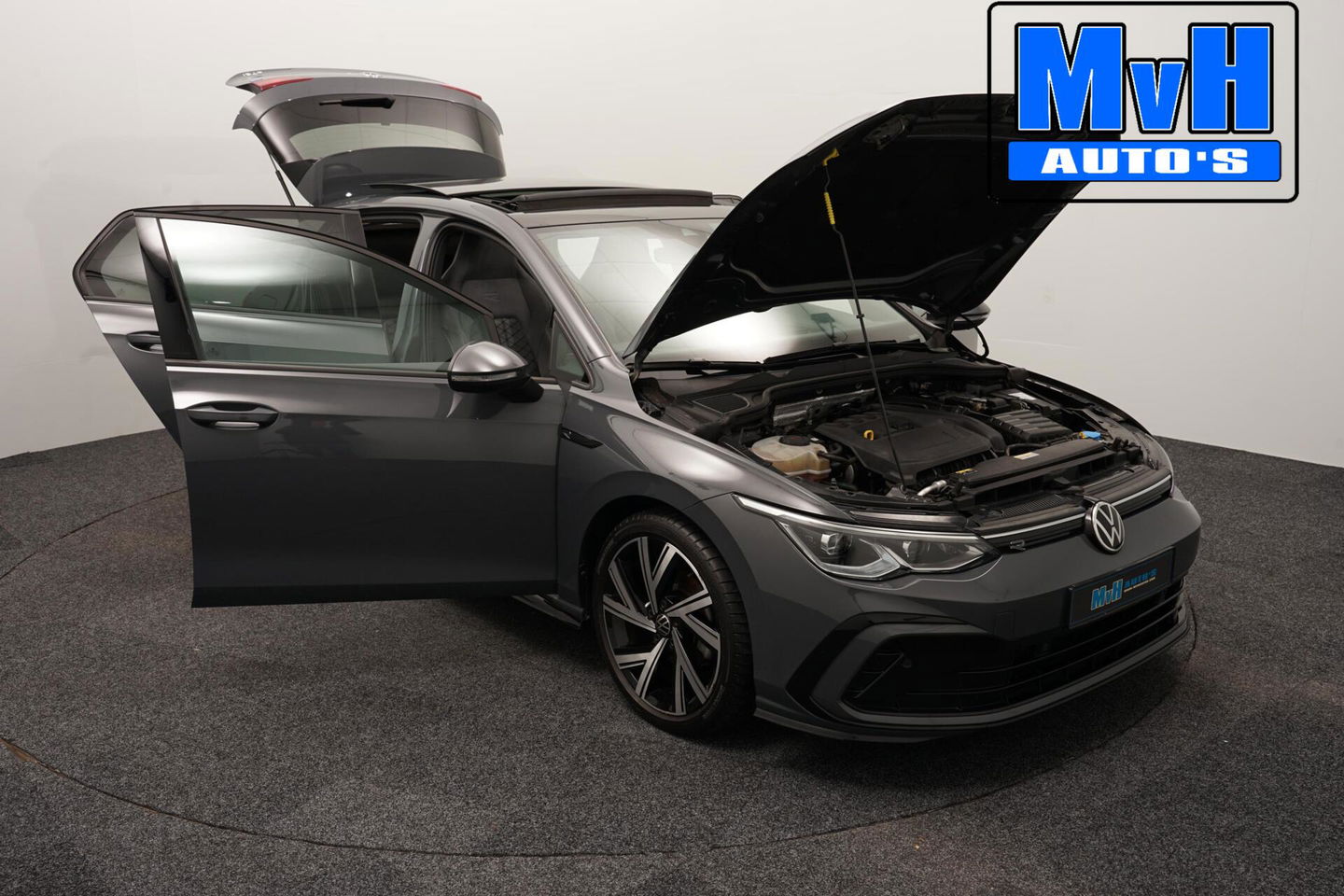 Volkswagen Golf 1.5 eTSI R-Line|PANO|IQ-LIGHT|SPORTSTOEL|LUXE!