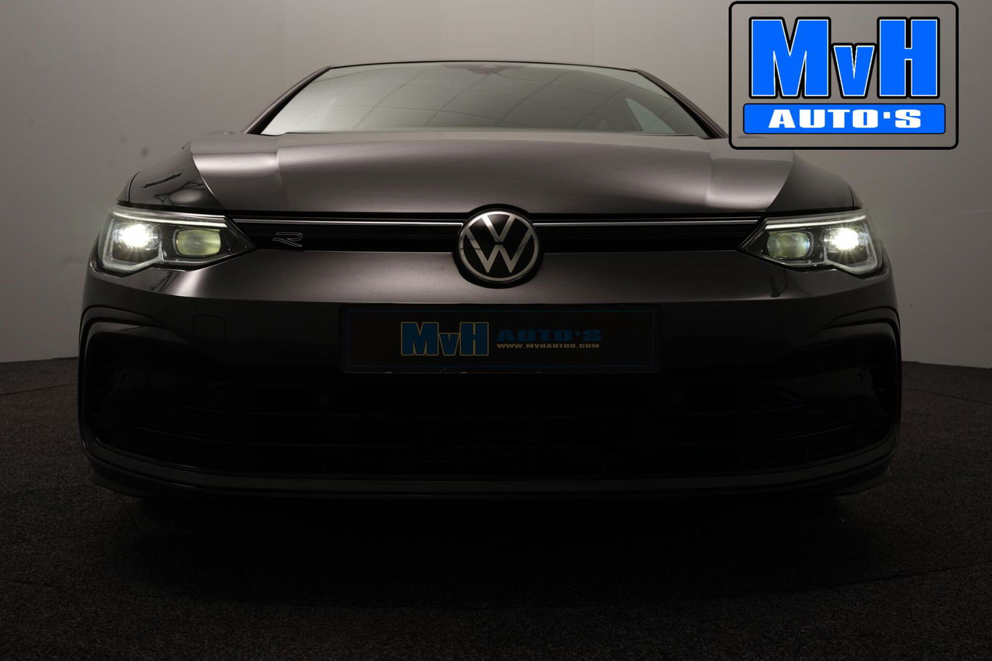 Volkswagen Golf 1.5 eTSI R-Line|PANO|IQ-LIGHT|SPORTSTOEL|LUXE!