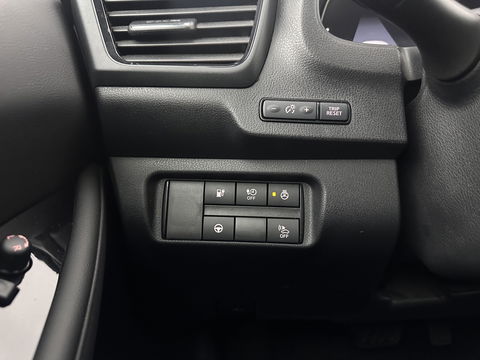 Nissan Leaf 3.Zero Limited Edition 62 kWh {SOH-92%} (INCL-BTW) Aut. *HEATPUMP | LEATHER | ADAPTIVE-CRUISE | FULL-LED | DIGI-COCKPIT | TOPVIEW | BOSE-AUDIO | KEYLESS | DAB+ | BLINDSPOT | ECC | PDC | HEATED-COMFORTSEATS | 17"ALU*