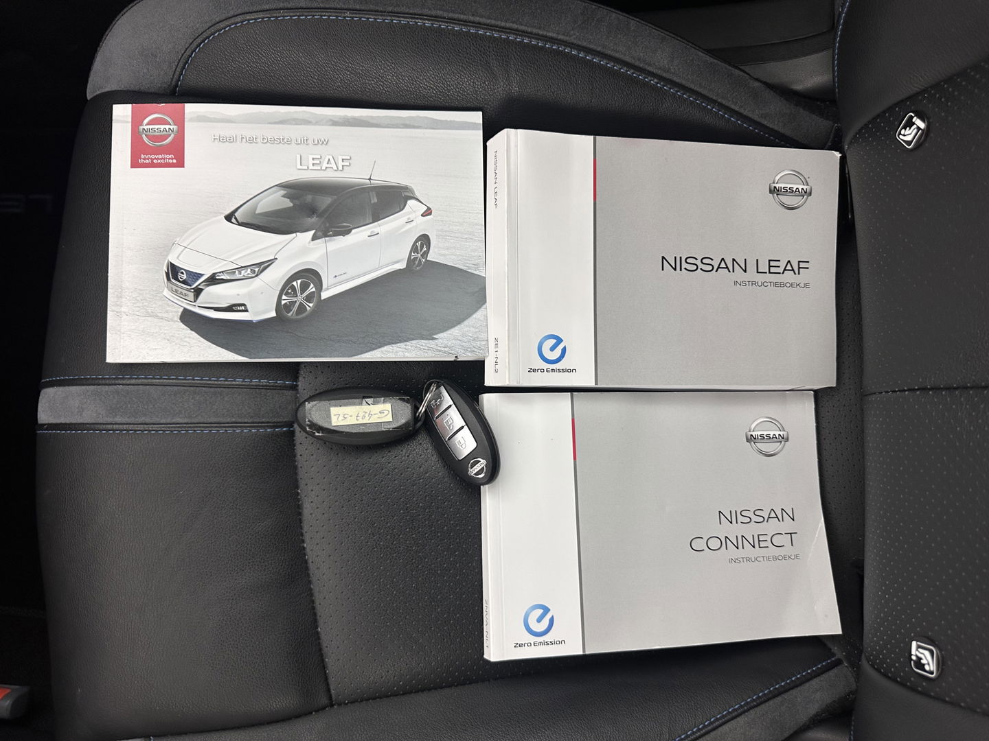 Nissan Leaf 3.Zero Limited Edition 62 kWh {SOH-92%} (INCL-BTW) Aut. *HEATPUMP | LEATHER | ADAPTIVE-CRUISE | FULL-LED | DIGI-COCKPIT | TOPVIEW | BOSE-AUDIO | KEYLESS | DAB+ | BLINDSPOT | ECC | PDC | HEATED-COMFORTSEATS | 17"ALU*