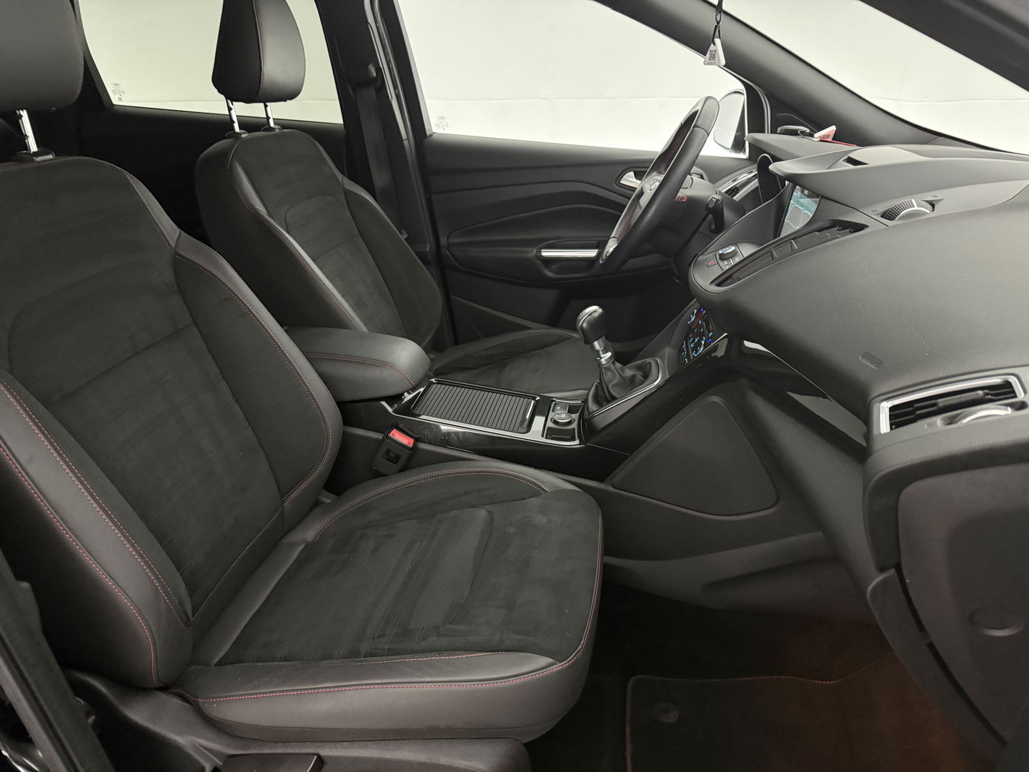 Ford Kuga 1.5 EcoBoost Vignale ST-Line | 150PK | Camera | Carplay | Clima | Cruise | Sony Audio | Trekh. | Keyless | Stoel/Stuur verw.