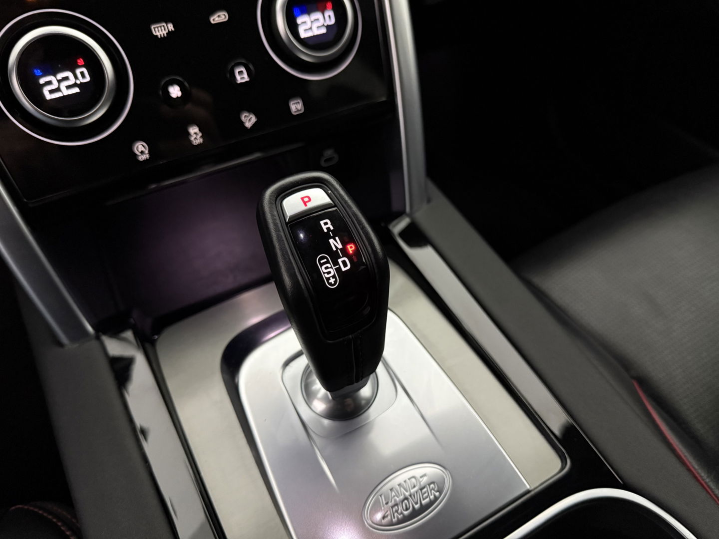 Land Rover Discovery Sport P300e PHEV AWD R-Dynamic S 254PK | SOH 89% | Snelladen | Camera | Memory | Cruise | Carplay | Navi | Parkeersens.