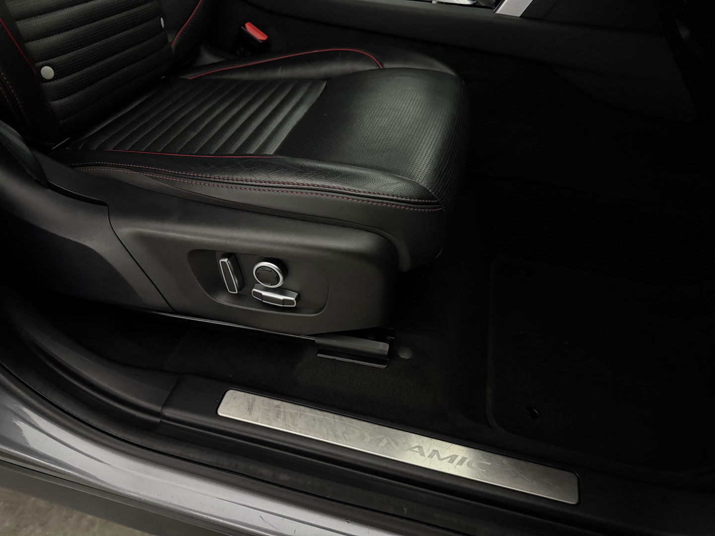 Land Rover Discovery Sport P300e PHEV AWD R-Dynamic S 254PK | SOH 89% | Snelladen | Camera | Memory | Cruise | Carplay | Navi | Parkeersens.