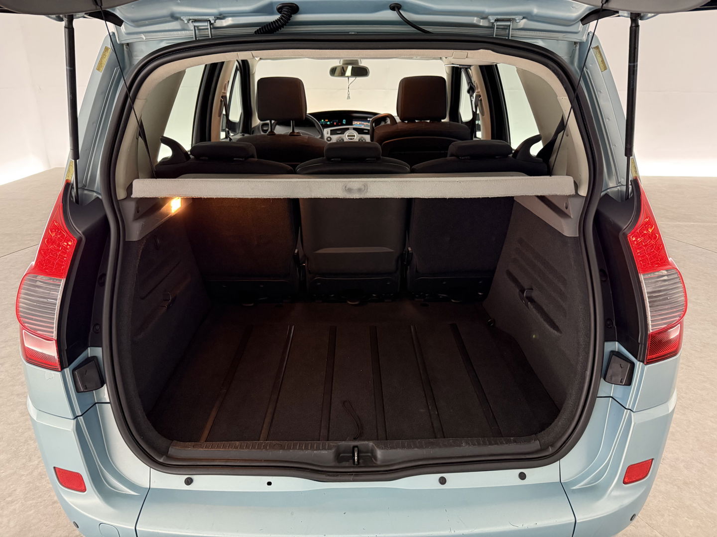 Renault Scénic 1.6-16V Tech Line | Panoramadak | Navigatie | Airco | Cruise | Parkeersens. | NAP