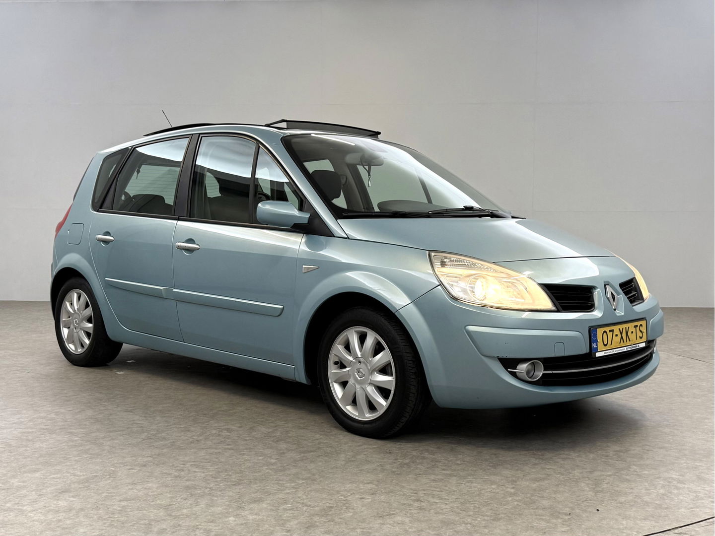 Renault Scénic 1.6-16V Tech Line | Panoramadak | Navigatie | Airco | Cruise | Parkeersens. | NAP