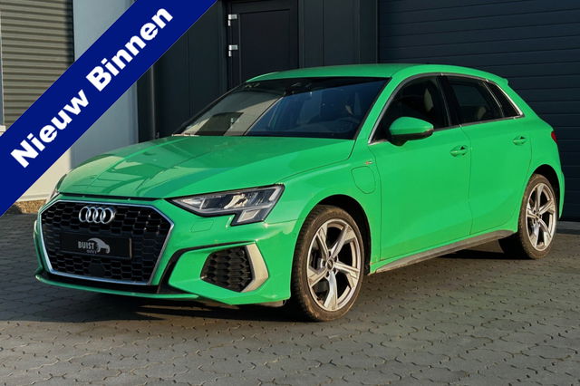 Audi A3 - Sportback 40 TFSIe 204pk S-Line Competition 18" KEYLESS CAMERA AUDI EXCLUSIVE KLEUR!