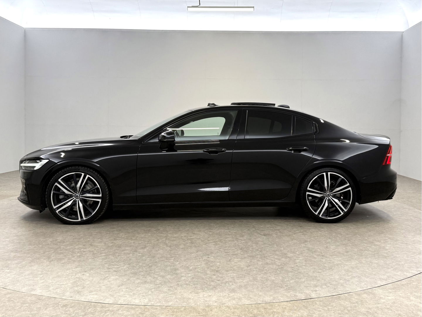 Volvo S60 2.0 T5 R-Design | Pano | H/K | 360° | HuD | Virtual | Memory | Carplay | Stoel/Stuur verw. | Adap. Cruise