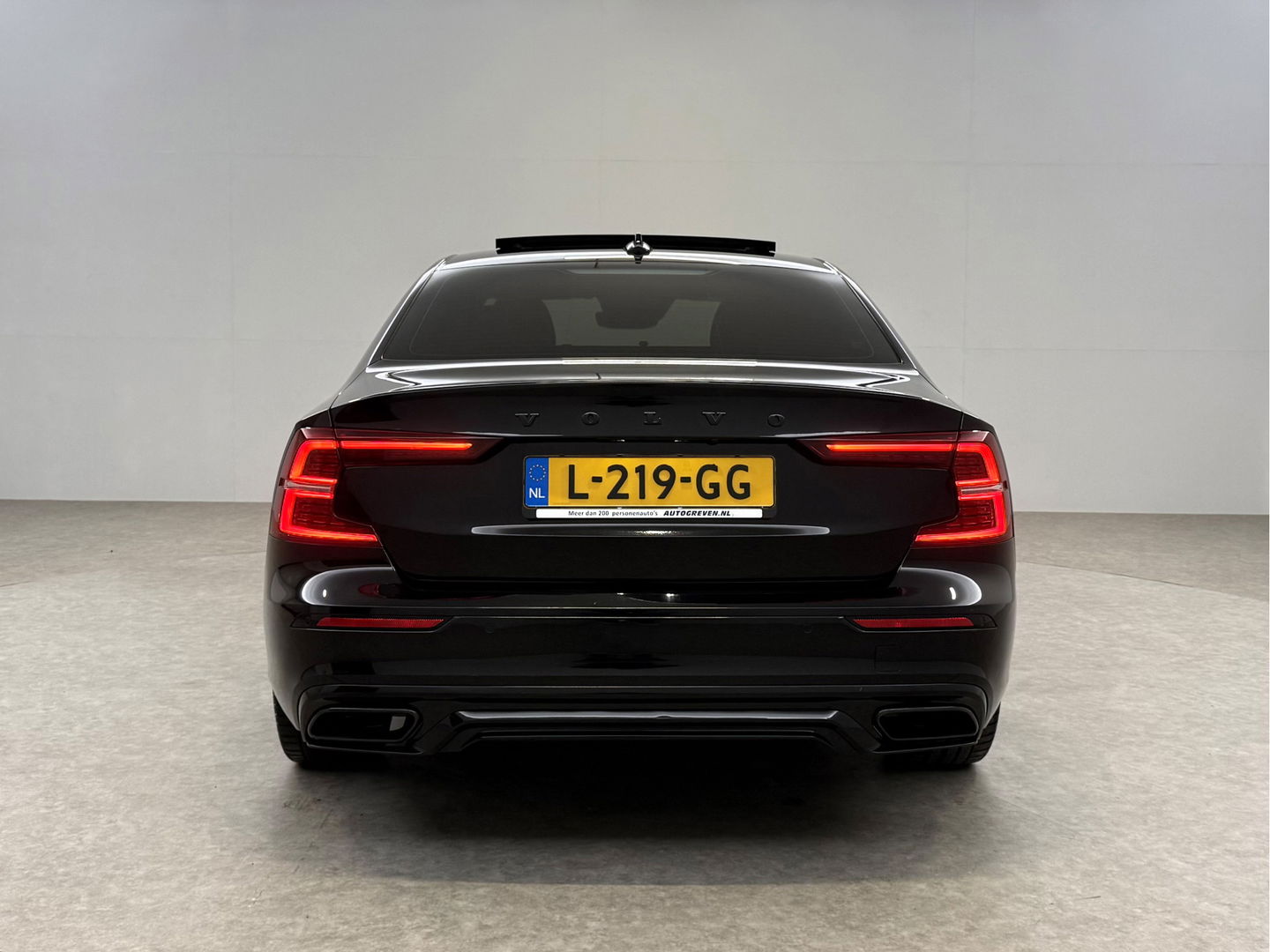 Volvo S60 2.0 T5 R-Design | Pano | H/K | 360° | HuD | Virtual | Memory | Carplay | Stoel/Stuur verw. | Adap. Cruise