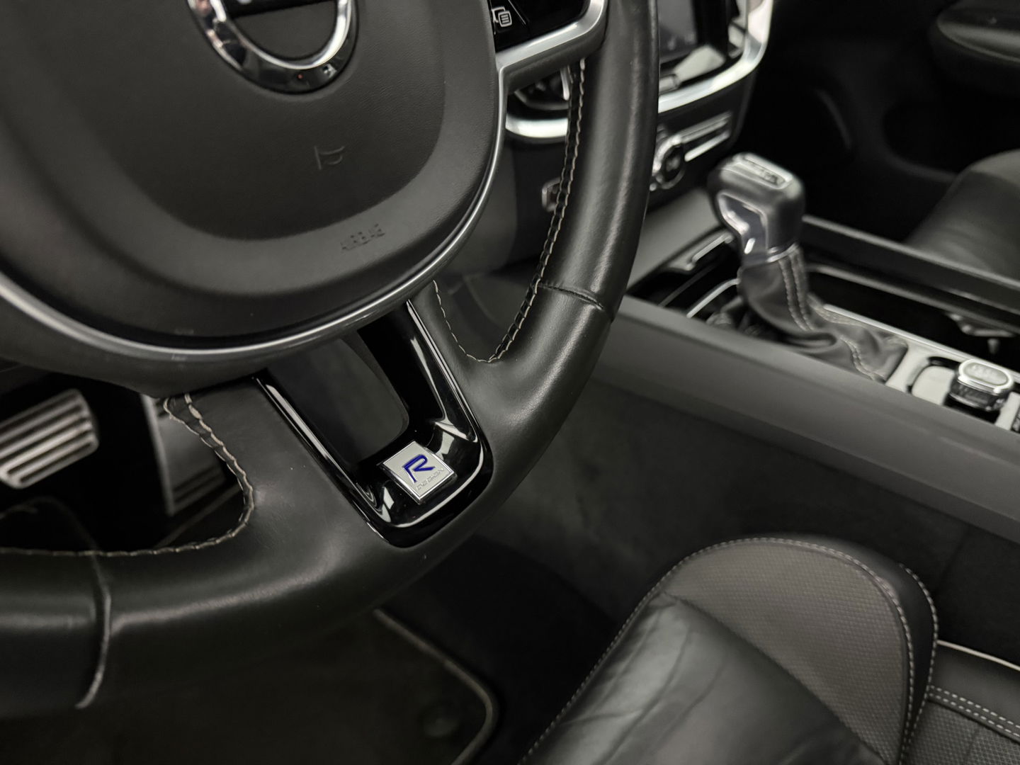 Volvo S60 2.0 T5 R-Design | Pano | H/K | 360° | HuD | Virtual | Memory | Carplay | Stoel/Stuur verw. | Adap. Cruise