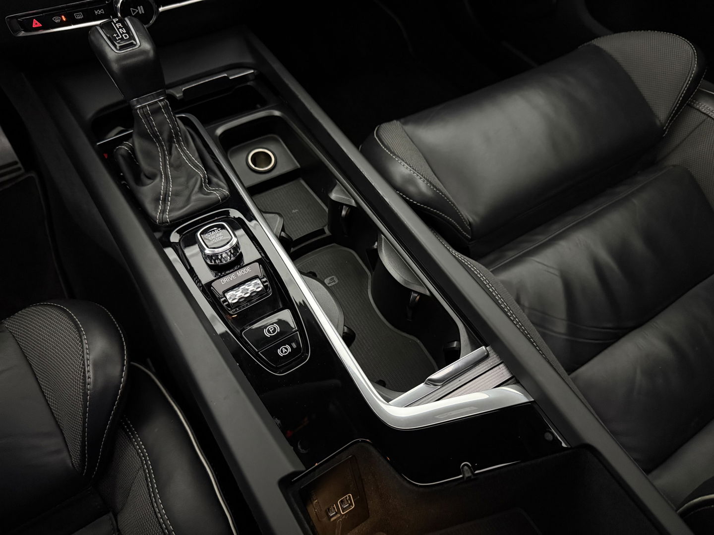 Volvo S60 2.0 T5 R-Design | Pano | H/K | 360° | HuD | Virtual | Memory | Carplay | Stoel/Stuur verw. | Adap. Cruise