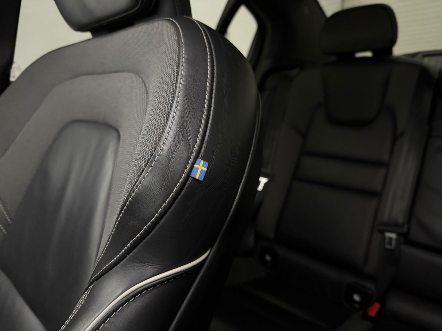 Volvo S60 2.0 T5 R-Design | Pano | H/K | 360° | HuD | Virtual | Memory | Carplay | Stoel/Stuur verw. | Adap. Cruise