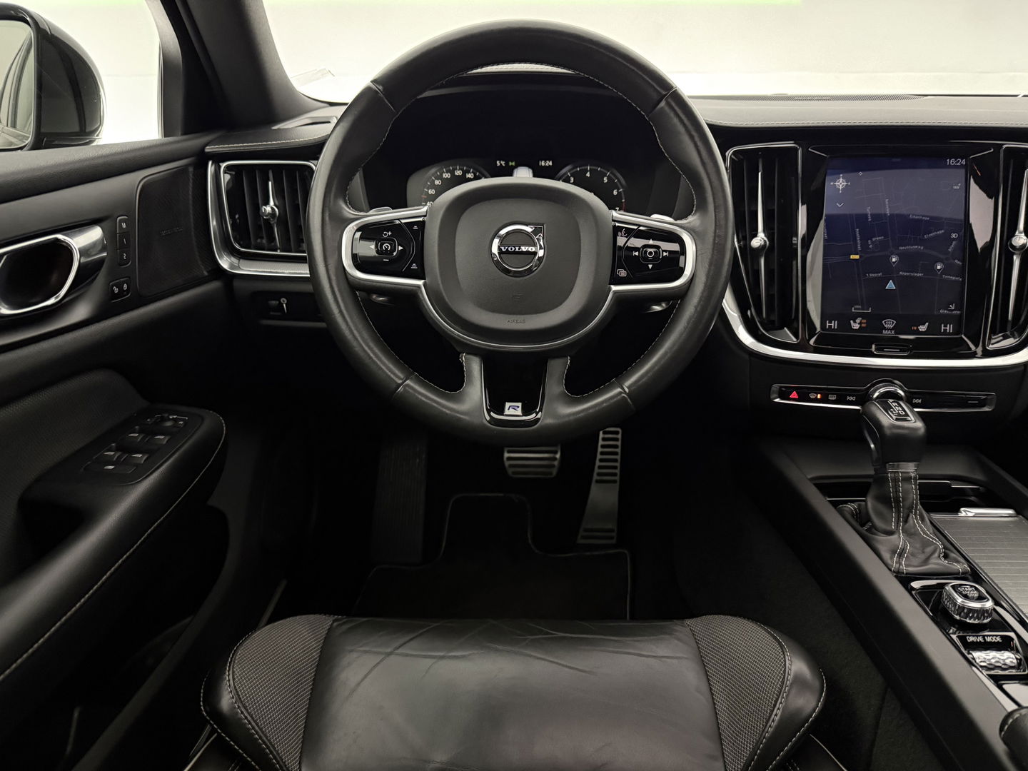 Volvo S60 2.0 T5 R-Design | Pano | H/K | 360° | HuD | Virtual | Memory | Carplay | Stoel/Stuur verw. | Adap. Cruise