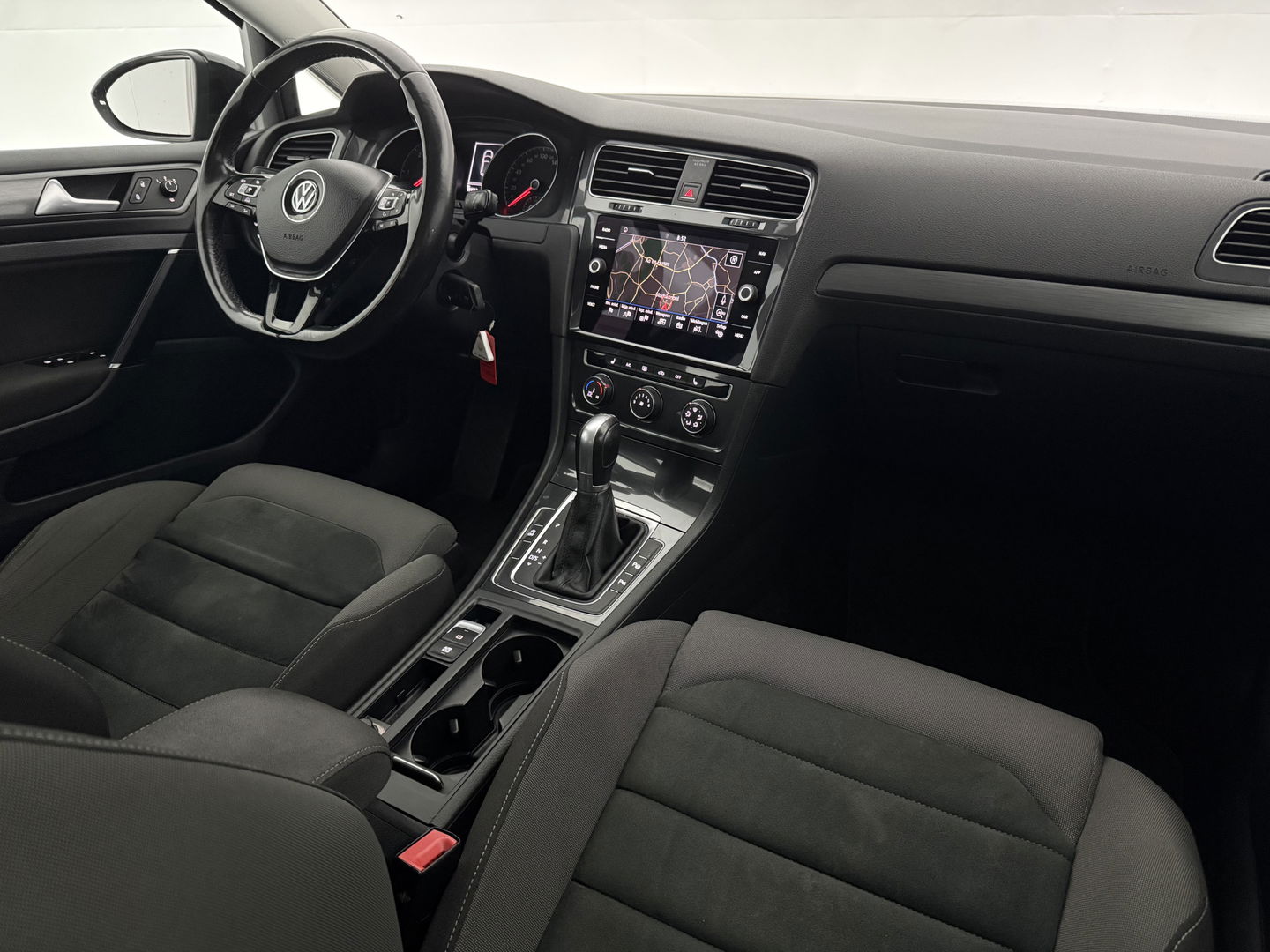 Volkswagen Golf 1.6 TDI Comfortline | Airco | Adap. Cruise | Carplay | Stoelverw. | Parkeersens. | Navi